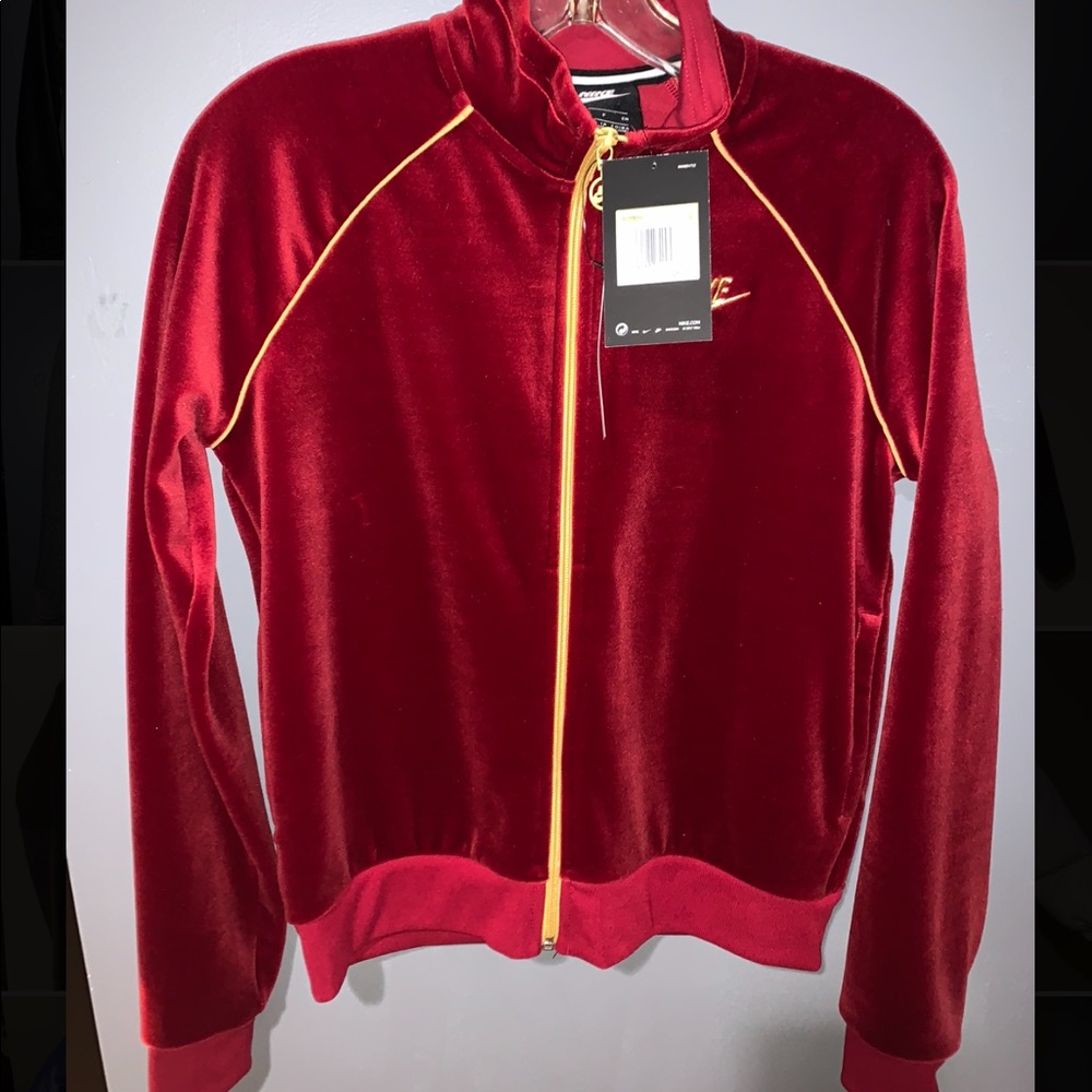 Never worn Nike sweater